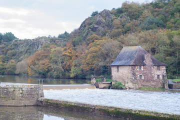 Moulin, barrage