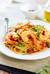 Spaghetti with prawn and tomato