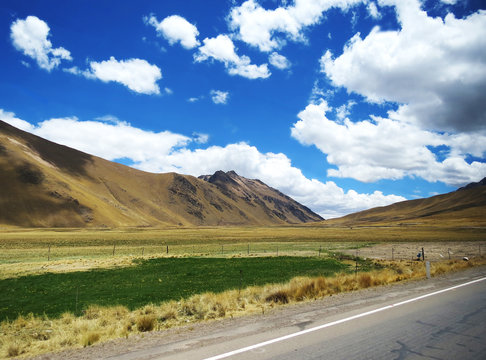 Vallée de la cordillère des Andes, Pérou