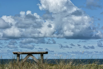 Bank am Meer in Dänemark
