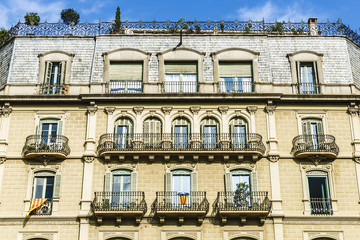 Fototapeta premium Facade of a building, Barcelona
