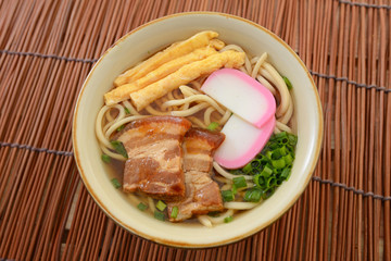 美味しそうな沖縄そば