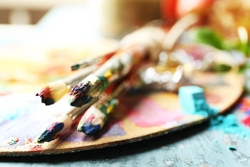Obraz premium Beautiful still life with professional art materials, close up