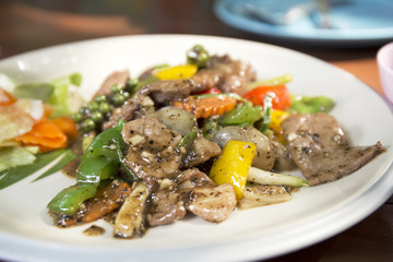Stir fried beef with black hot pepper