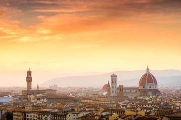 Fototapeta na wymiar Beautiful sunset over Cathedral of Santa Maria del Fiore (Duomo)