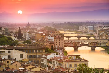 Papier Peint photo autocollant Ville sur leau Colorful sunset over Ponte Vecchio on Arno River, Florence, Ital