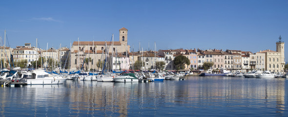 La Ciotat harbour, French Riviera - obrazy, fototapety, plakaty