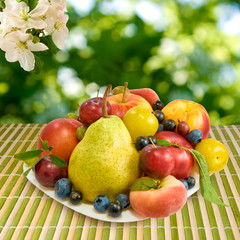 Fototapeta na wymiar different fruits on the table