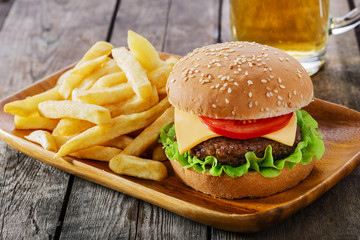 mini burger with French fries