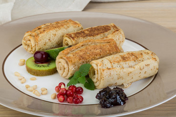 Pancakes with berries