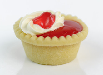 tart vanilla cream on white background