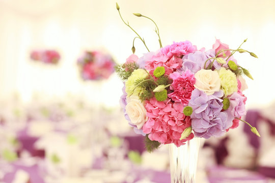 Beautiful wedding flower decoration table arrangement