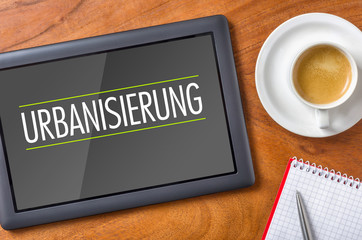 Tablet auf Schreibtisch - Urbanisierung