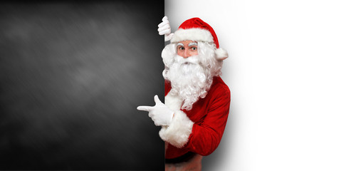 Weihnachtsmann mit Tafel