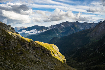 Obraz premium Last sunlight in the valley