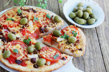 pizza with mushrooms and oregano