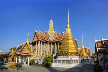 Obraz premium Wat Phra Kaeo, Świątynia Szmaragdowego Buddy w Bangkoku, Azja Thaila