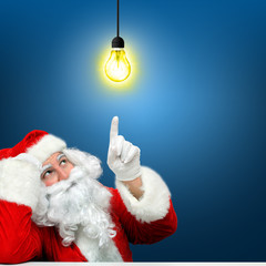 Weihnachtsmann mit Lampe