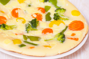 omelet with vegetables