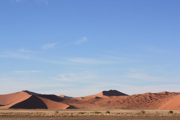 Fototapeta na wymiar Wüstenpanorama Sossusvlei