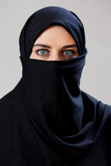 Naklejka premium Middle Eastern woman wearing the veil
