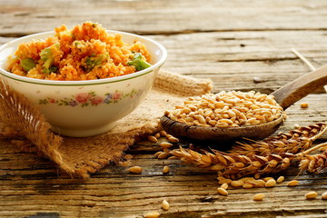Buğday ve bulgur salatası