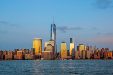 Fototapeta premium Manhattan Skyline from Jersey at twilight, New York City