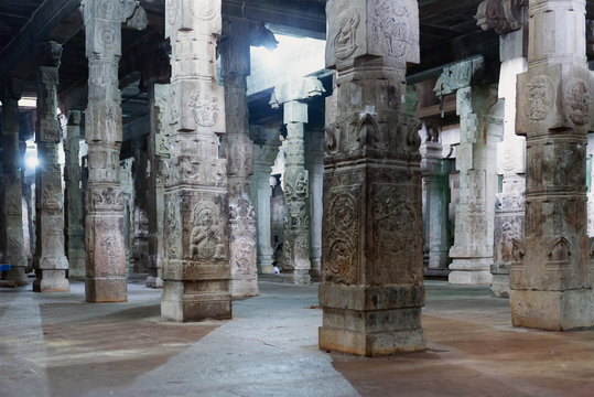 Inside of Ekambareswarar shiva temple, India