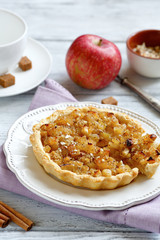 Crispy pie with slices of apples