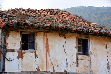 casa antigua en ruinas