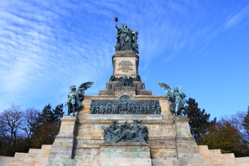 Fototapeta na wymiar Rüdesheim, Niederwalddenkmal (November 2014)