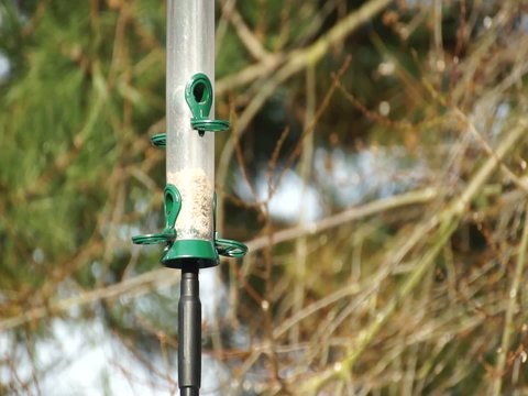 Futterstation f&uuml;r V&ouml;gel