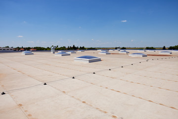 flat roof on industrial hall