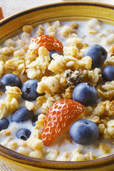 シリアル食品とフルーツ　Cereal and fruit