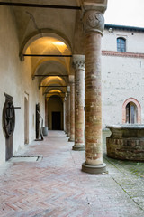 Fototapeta na wymiar Colonnato castello di Torrechiara