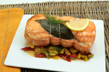 rôti de saumon farci