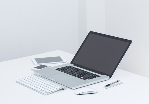 Blank screen Laptop computer with gedget