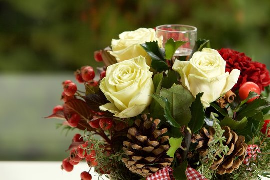 Christmas Centerpiece With Flowers