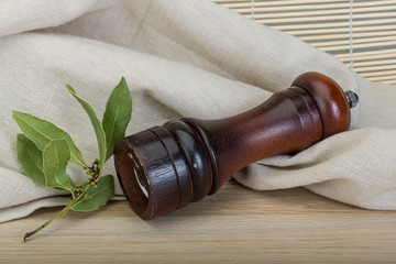 Pepper mill with laurel