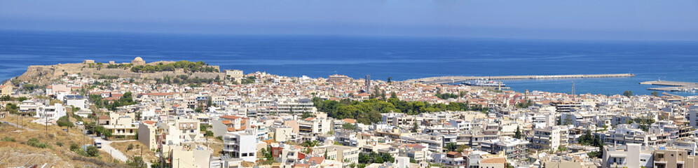 Fototapeta na wymiar Panorama picture from Rethymno on Crete