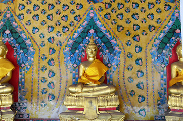 Buddha statues of Wat Arun ratchawararam Ratchaworamahawihan