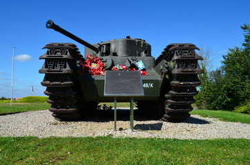 Monument de la Cote 112 ( Normandie 1944) - Char Churchill