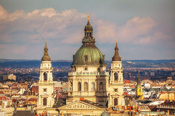 Fototapeta na wymiar St. Stephen ( St. Istvan) Basilica in Budapest