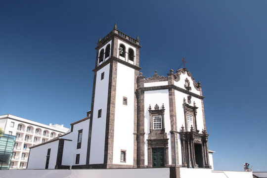 A&ccedil;ores - Sao Miguel - Eglise du port de Ponta Delgada