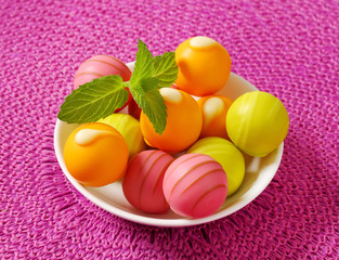 Fruit flavored bonbons