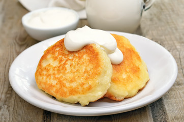 Pancakes with sour cream
