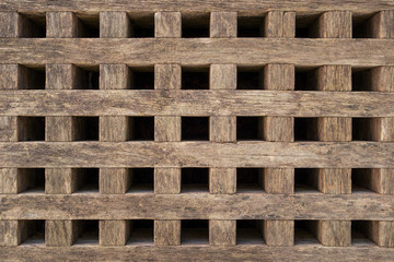 Grobes Gitter aus Holz