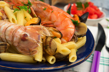 Cerca immagini: "piatto di pasta"