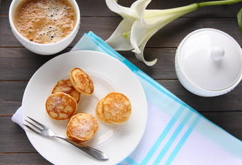 Dutch mini pancakes called poffertjes