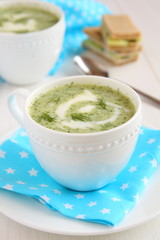 Cold cucumber soup with dill, yogurt